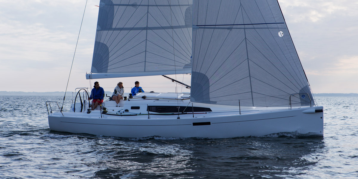 J-composites_J112_AWAKEN-THE-SAILOR-IN-YOU